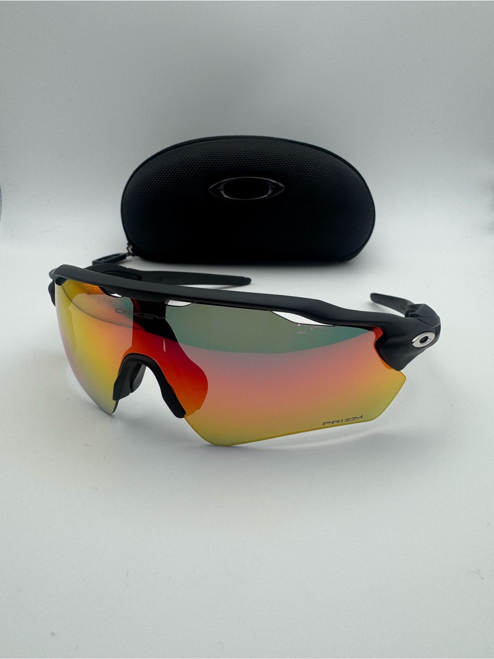 Oakley Radar Sunglasses - Matte Black Frame / Red Mirrored Lens